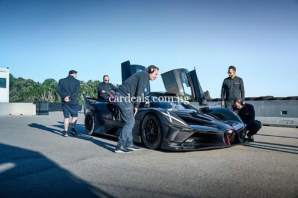 Bugatti Says Its Track-only Bolide Hypercar Can Pull Away From Formula 1 Car - autojosh